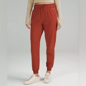 Lululemon Stretch High-Rise Jogger *Full Length Cayenne Pepper